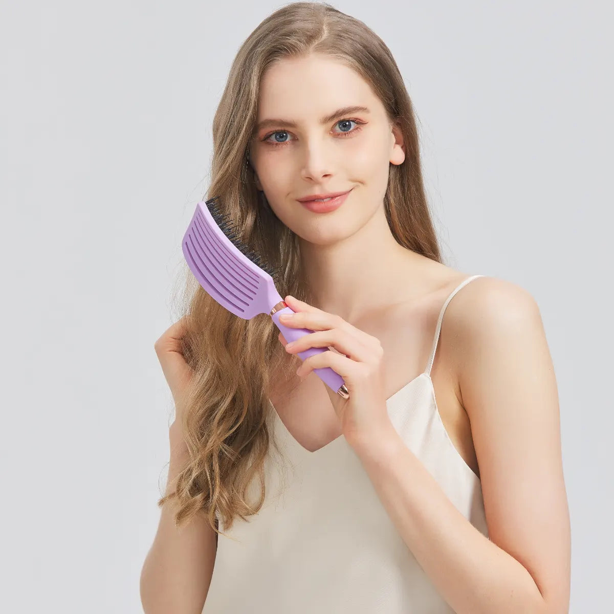 SisterYoung Ovia Liliac hiustenselvitysharja sopii sekä märille että kuiville hiuksille