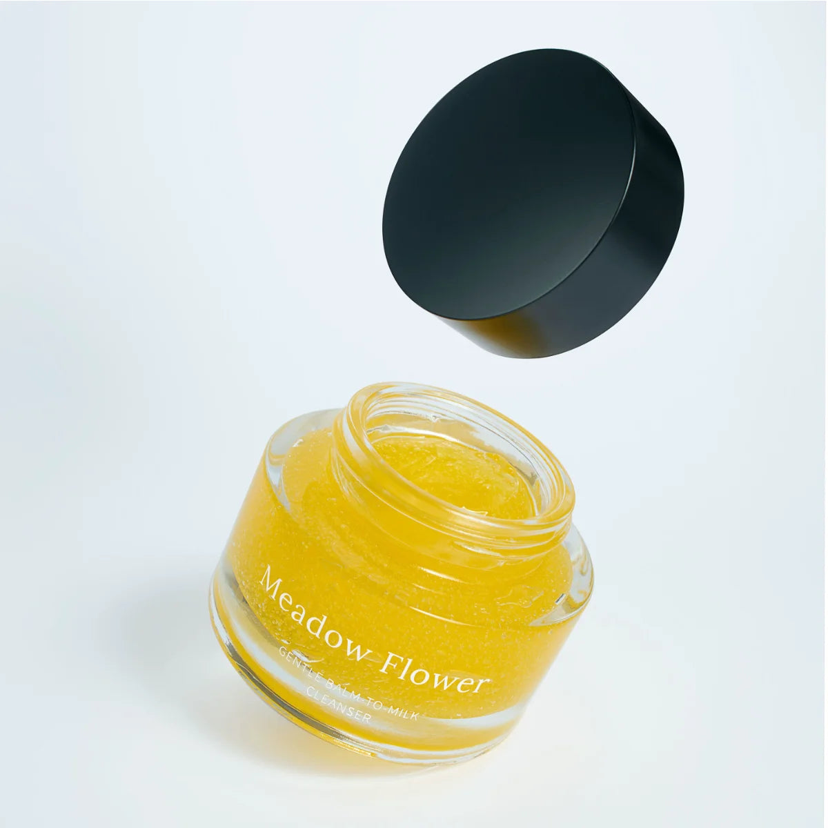 Usva Meadow Flower Gentle Balm-to-Milk Cleanser 50 ml poistaa myös vedenkestävän meikin