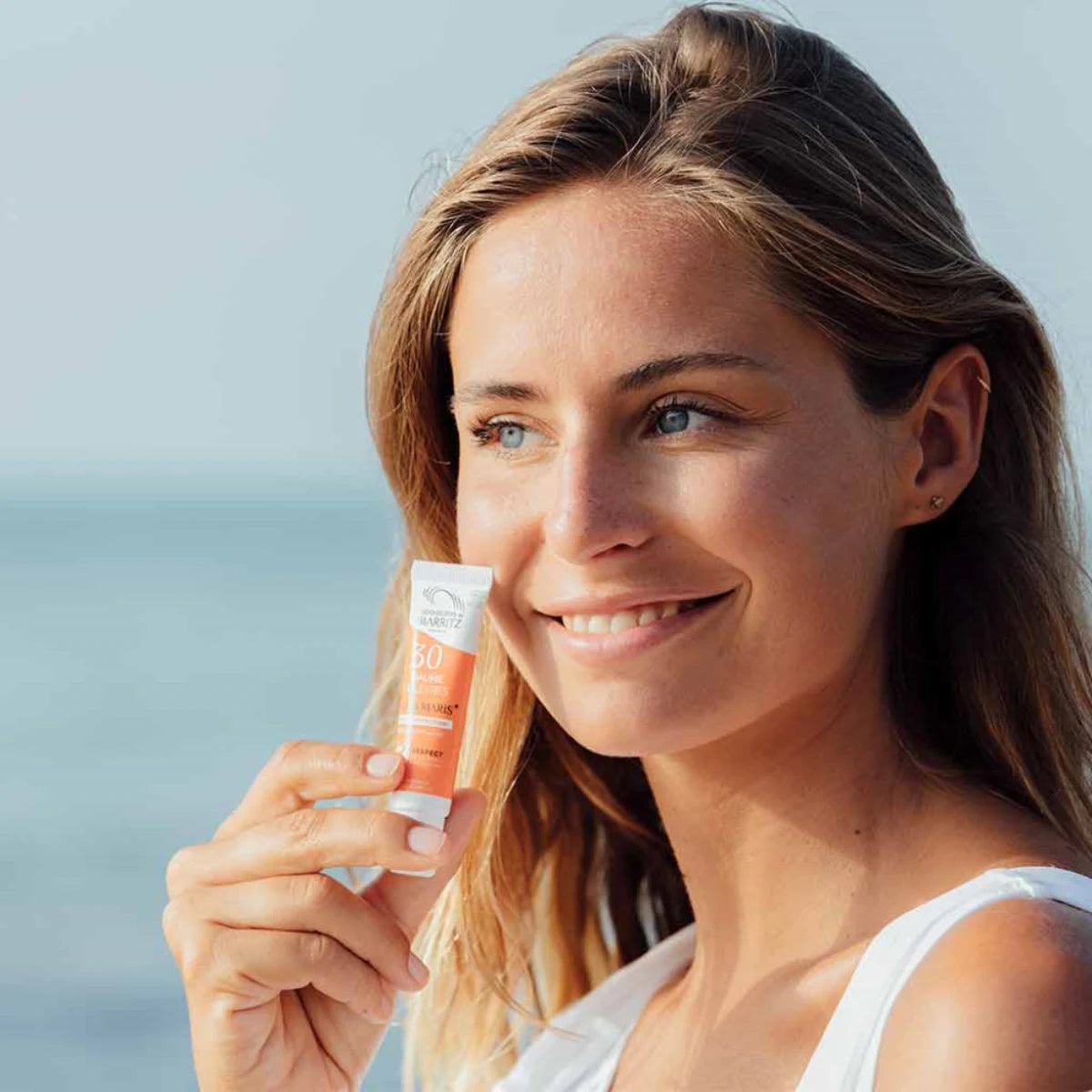 ALGA MARIS Aurinkosuoja huulivoide SPF30 15 ml estää auringonsäteiden aiheuttamia ihovaurioita 