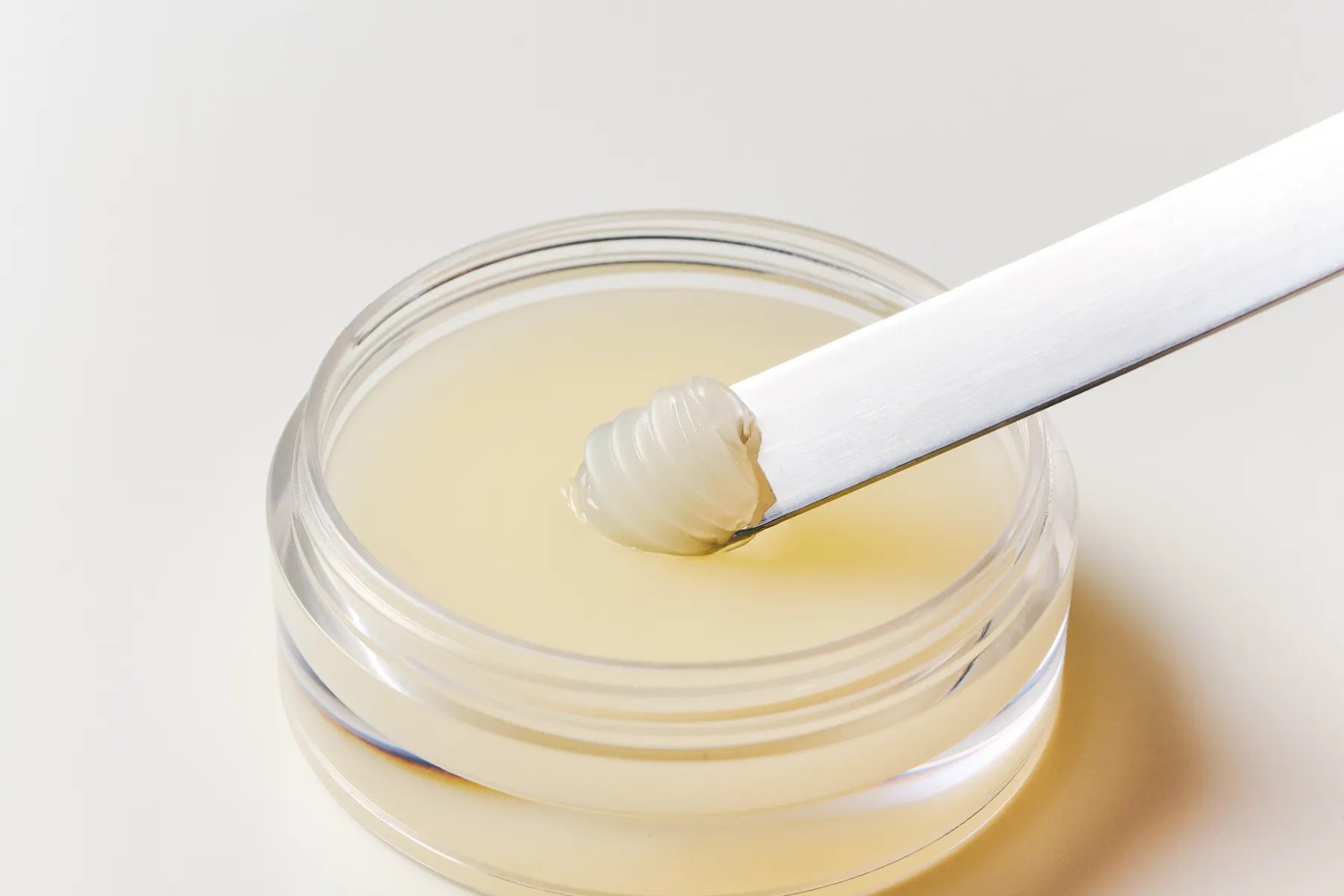 Hwarang' Yuja Sweet Lip Volumizer 15 ml huulinaamio