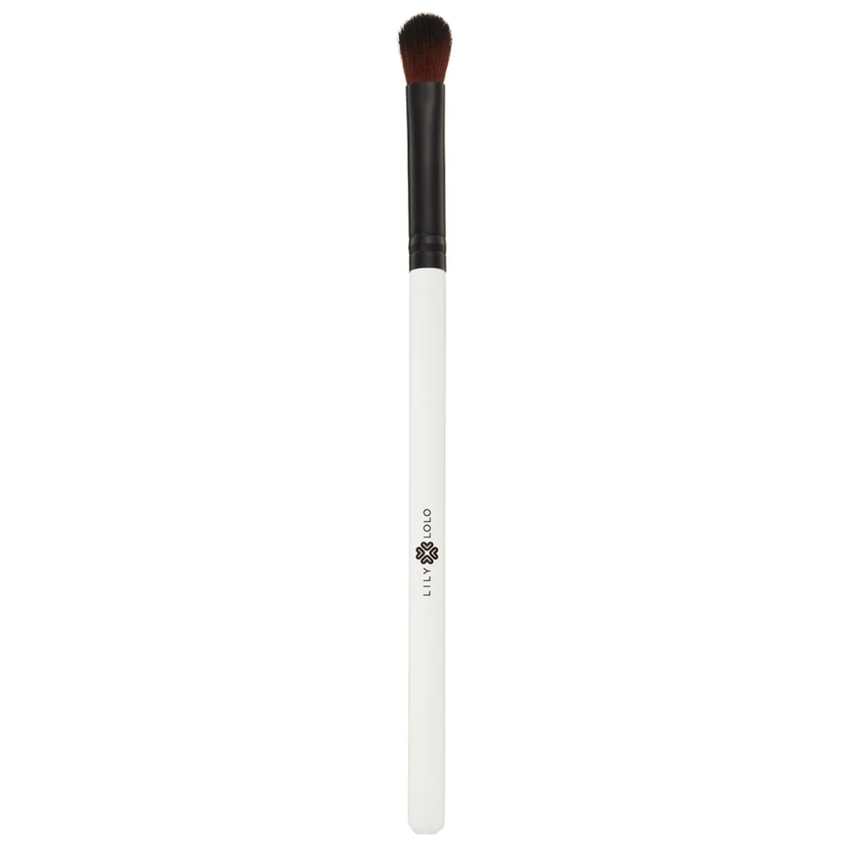 Lily Lolo Eye Shadow Brush luomivärisivellin on kartionmallinen, mikä mahdollistaa tarkan työskentelyn