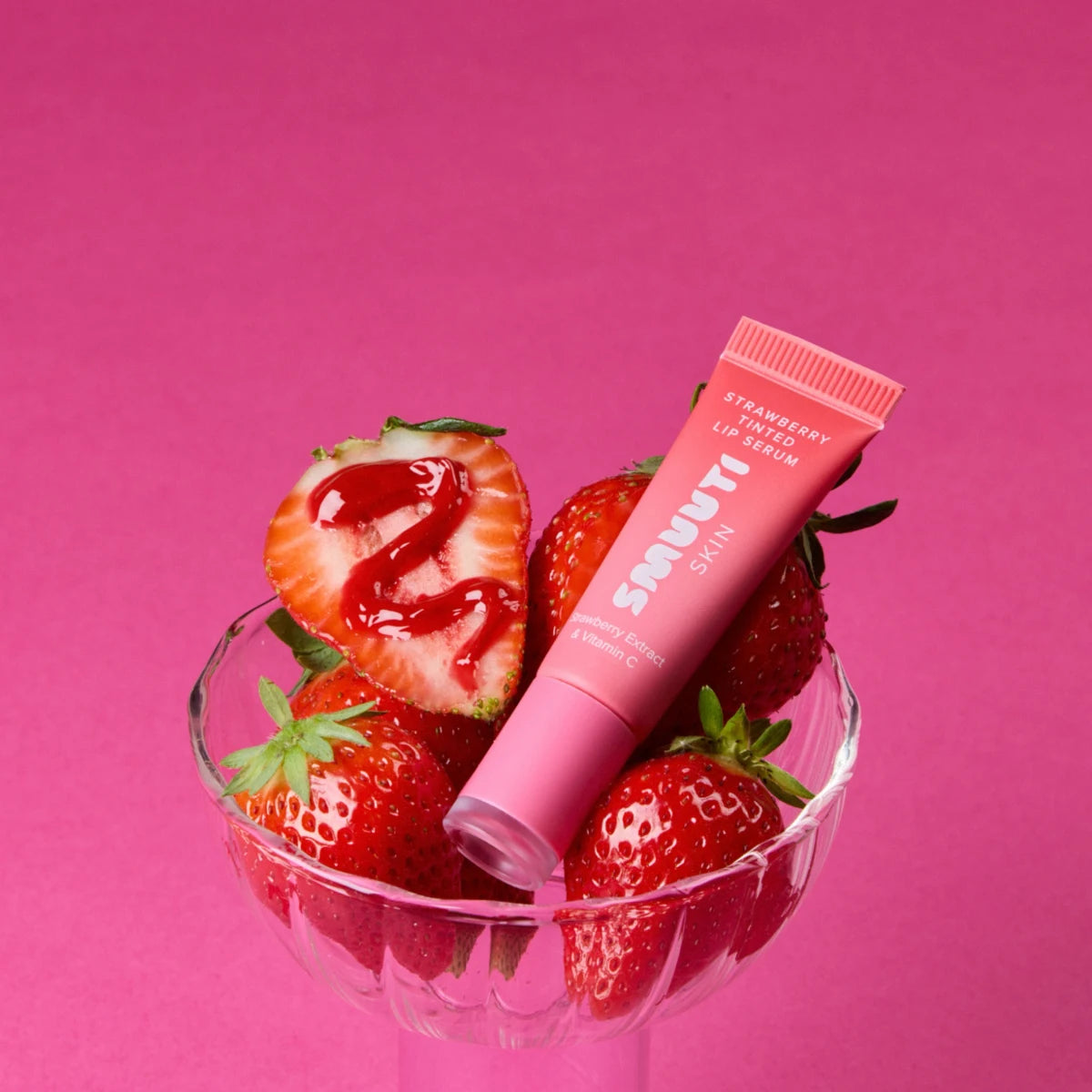 SMUUTI Skin Strawberry Tinted Lip Serum 10 ml – antaa mehukkaan kiillon