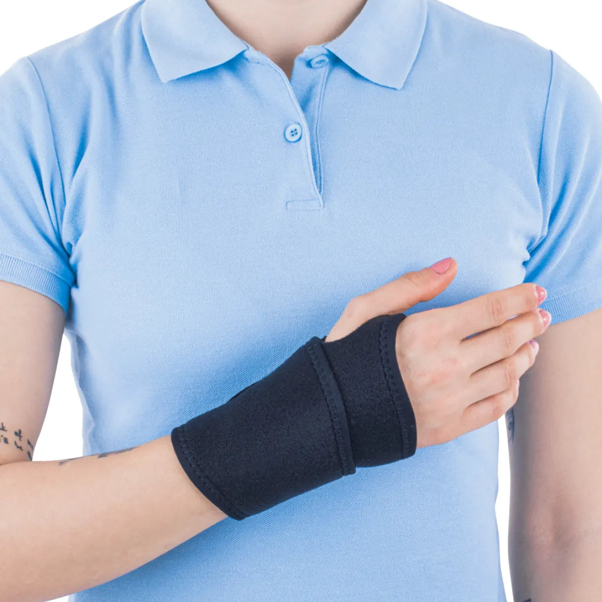 Triamed liikuteltava rannetuki tukee rannetta kevyesti