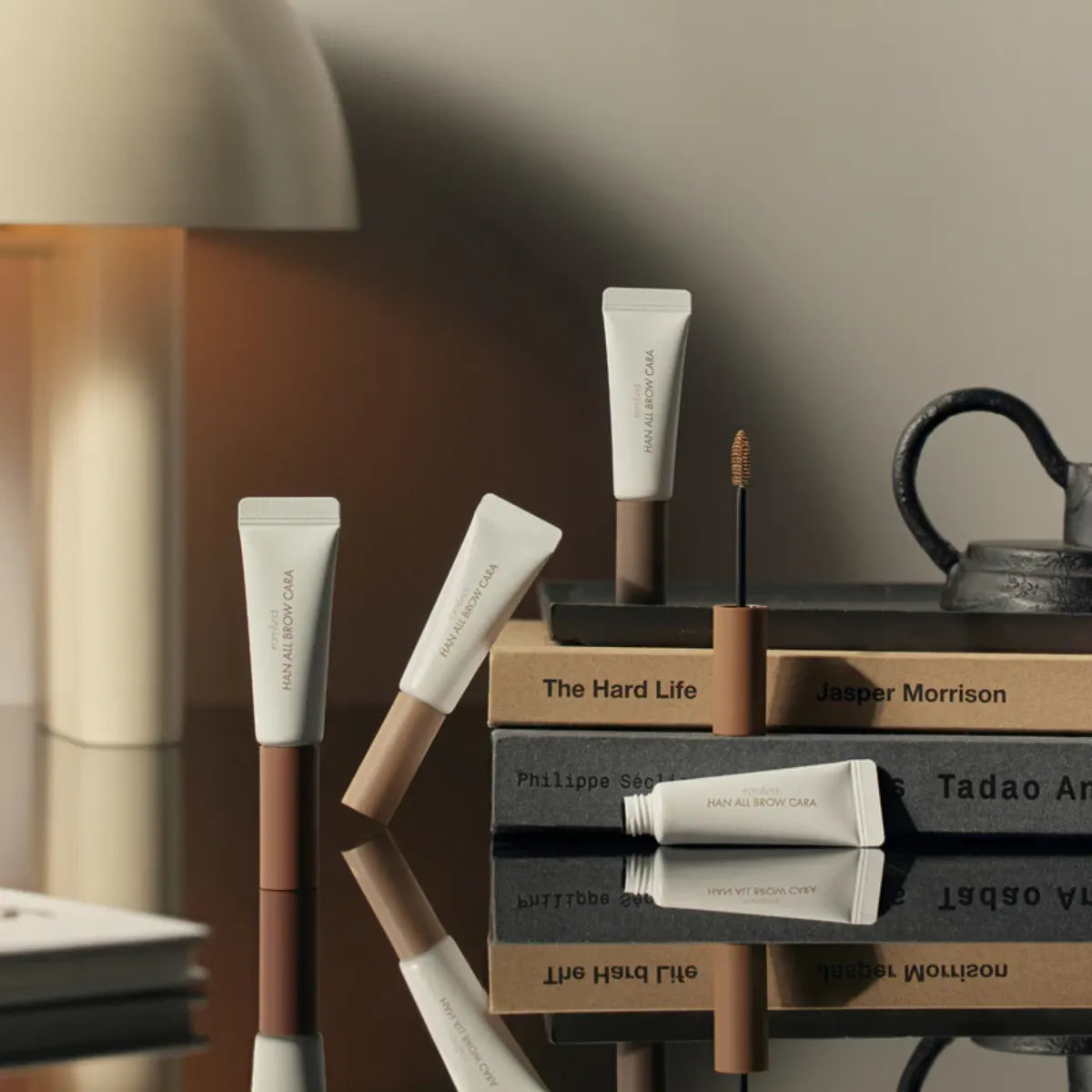 rom&nd Han All Brow Cara kulmavärigeeli on saatavilla neljässä eri sävyssä